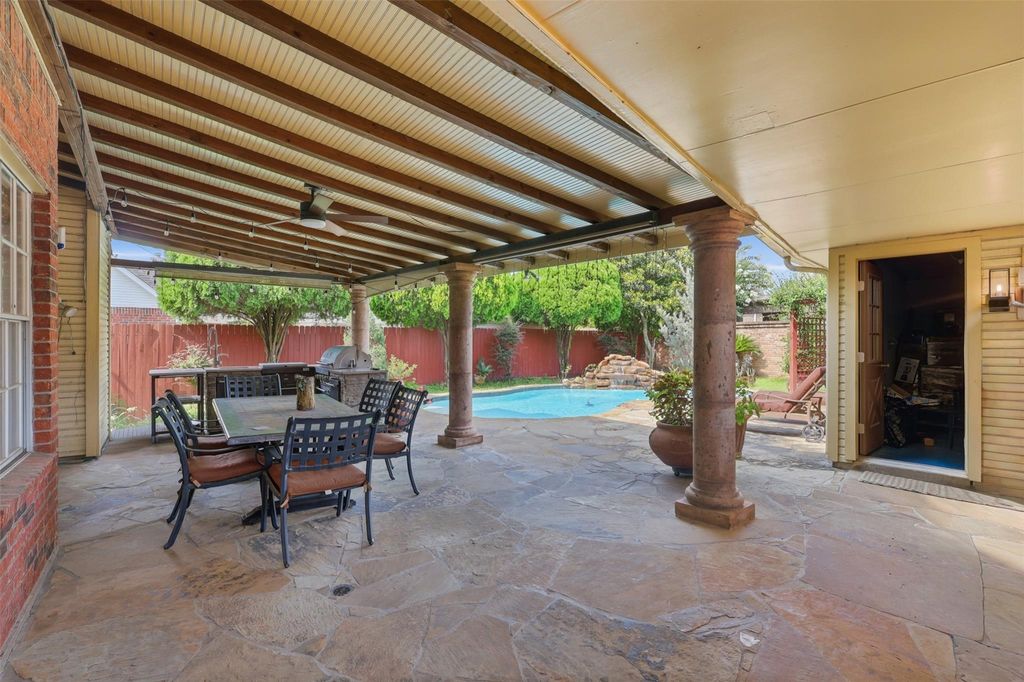Photo of 2114 Gentryside Drive, Houston, TX 77077 (MLS # 87676741)
