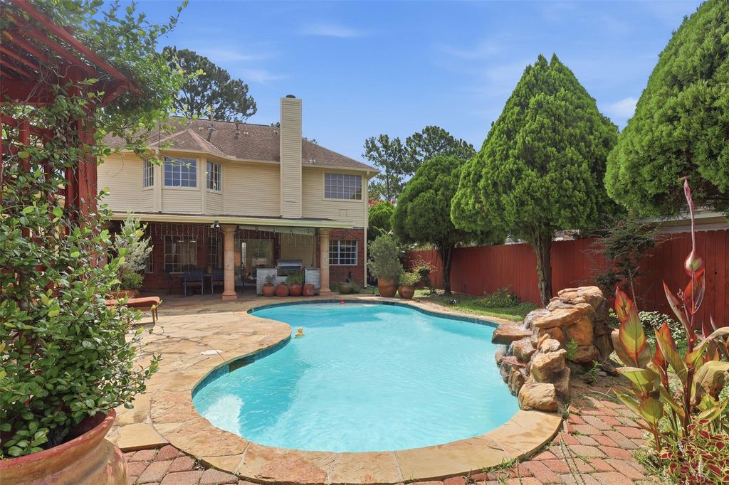 Photo of 2114 Gentryside Drive, Houston, TX 77077 (MLS # 87676741)