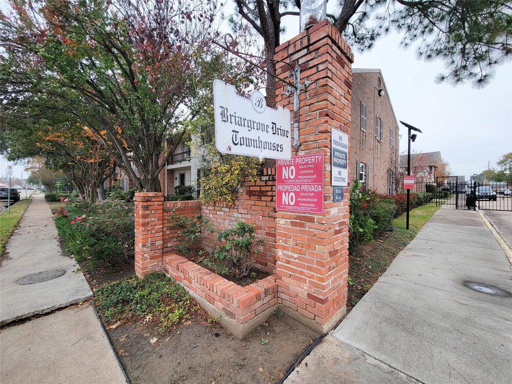 Photo of 2021 Winrock Boulevard #167, Houston, TX 77057 (MLS # 64003897)