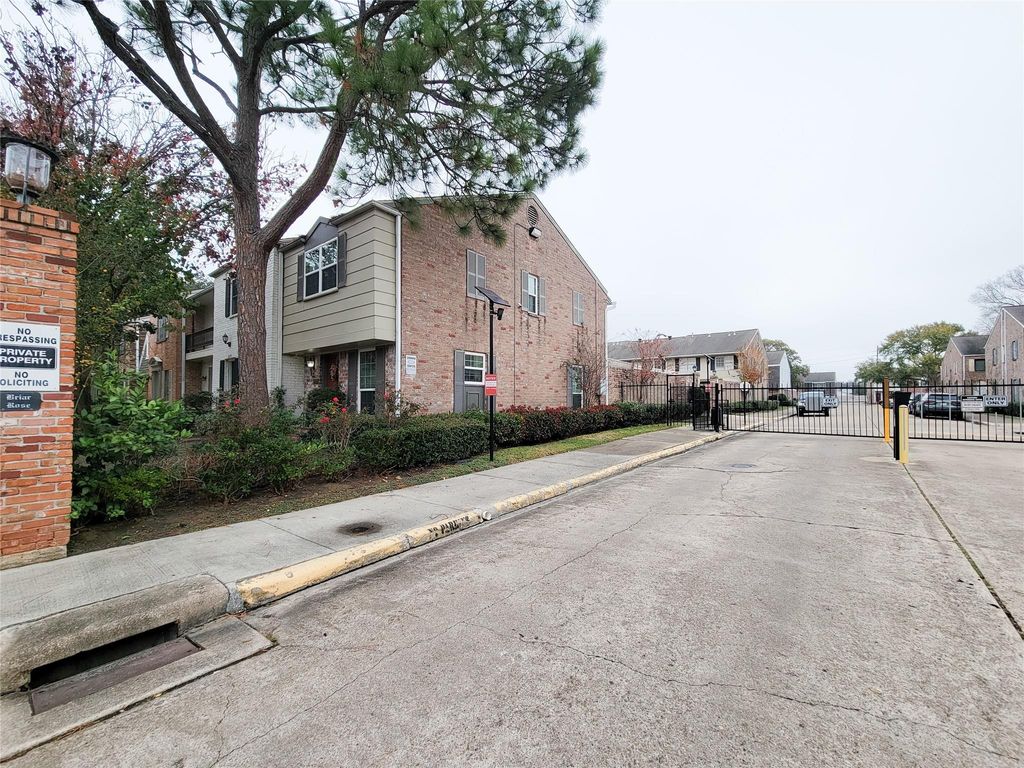 Photo of 2021 Winrock Boulevard #167, Houston, TX 77057 (MLS # 64003897)