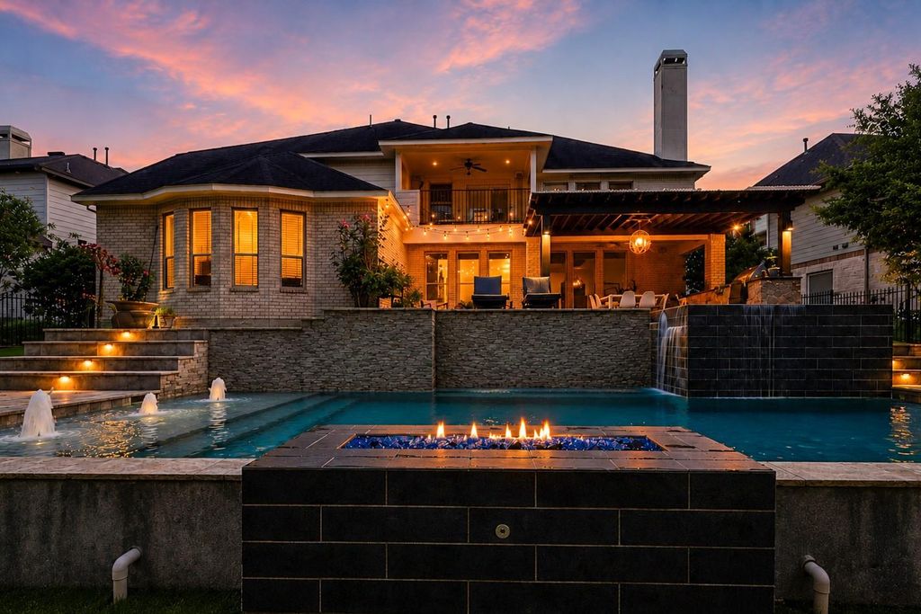 Photo of 22 Sandwell Place, Spring, TX 77389 (MLS # 58364714)