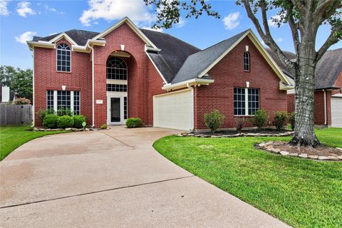Photo of 10902 Spruce Drive N, La Porte, TX 77571 (MLS # 4518172)