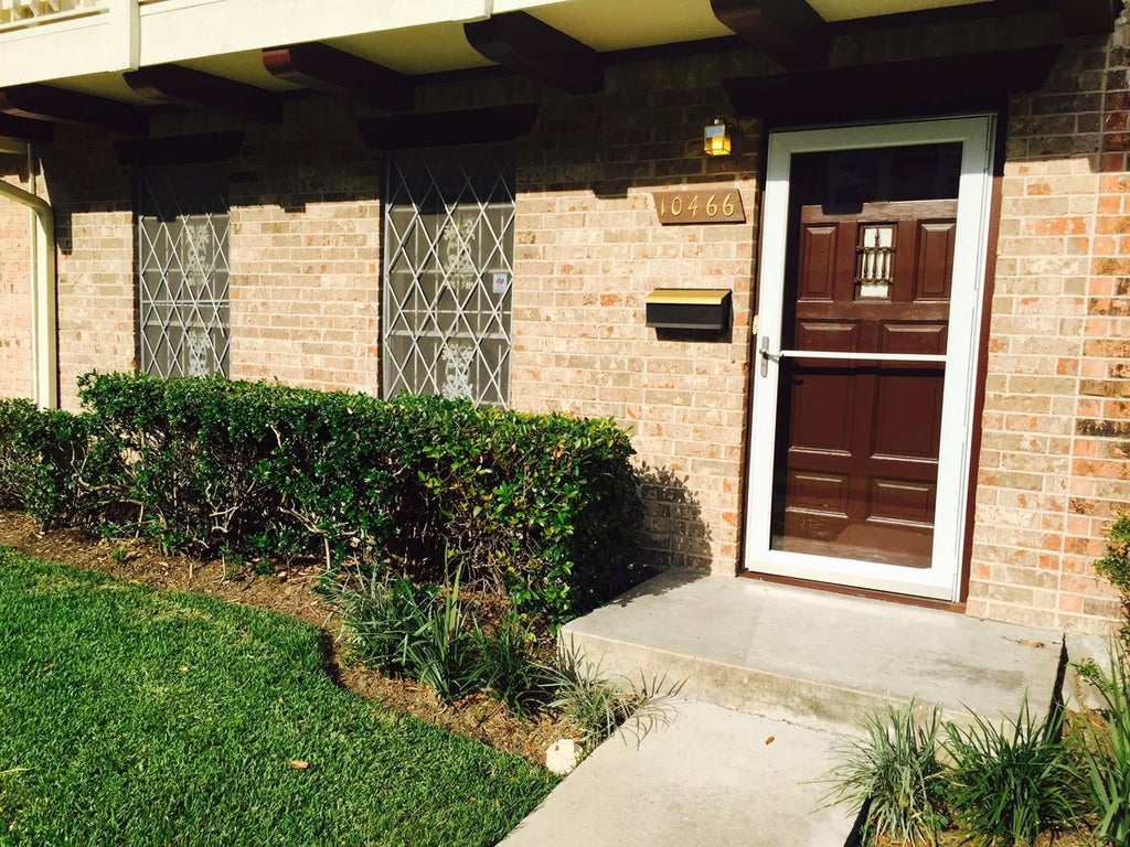 Photo of 10466 Hammerly Boulevard #70, Houston, TX 77043 (MLS # 12800035)