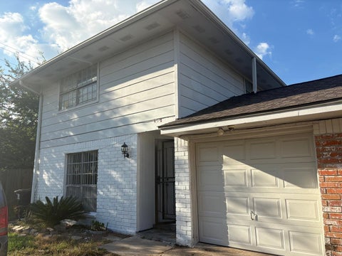Photo of 6326 S Briar Bayou Dr DR, Houston, TX 77072 (MLS # 3172187)