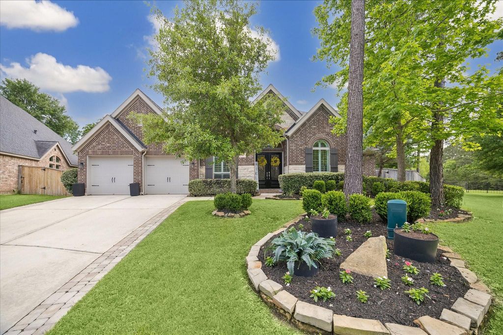 Photo of 111 Notloc Court, Montgomery, TX 77316 (MLS # 27640509)