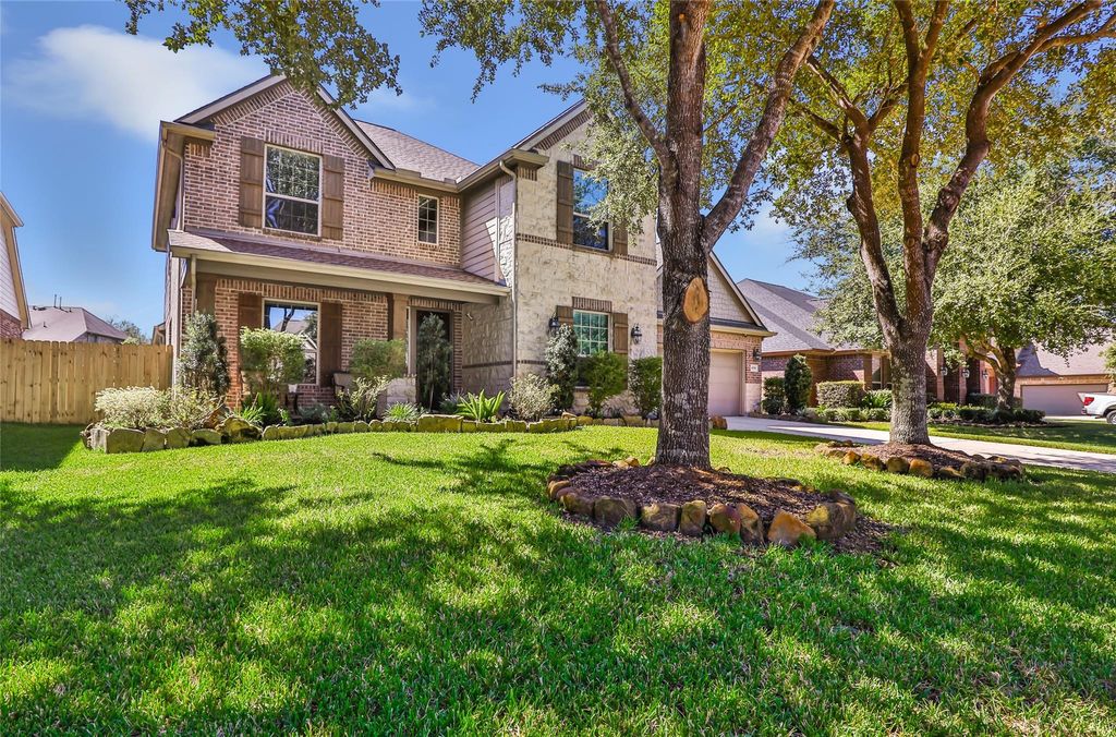 Photo of 14706 Castle Cove Lane, Houston, TX 77044 (MLS # 95459872)