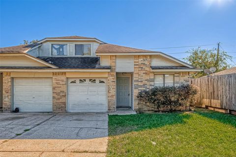 Photo of 5105 Beaverhollow Drive, Houston, TX 77084 (MLS # 29879208)