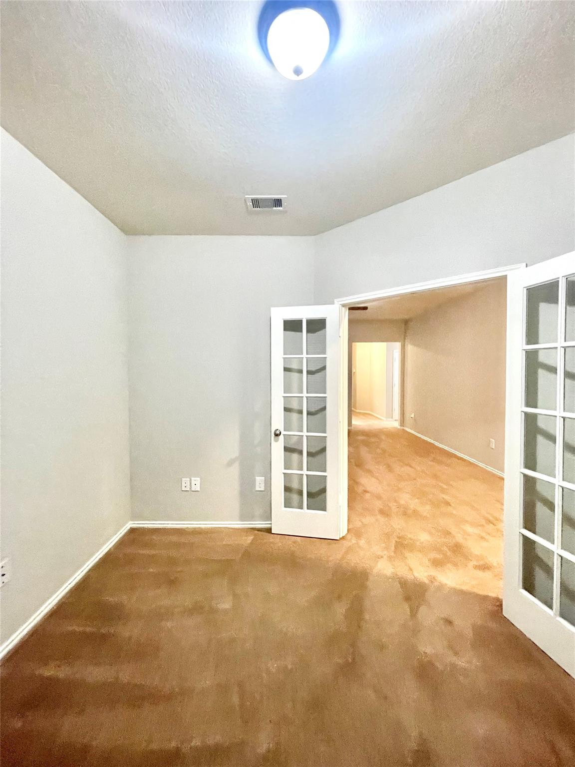 1411 S Maple Drive