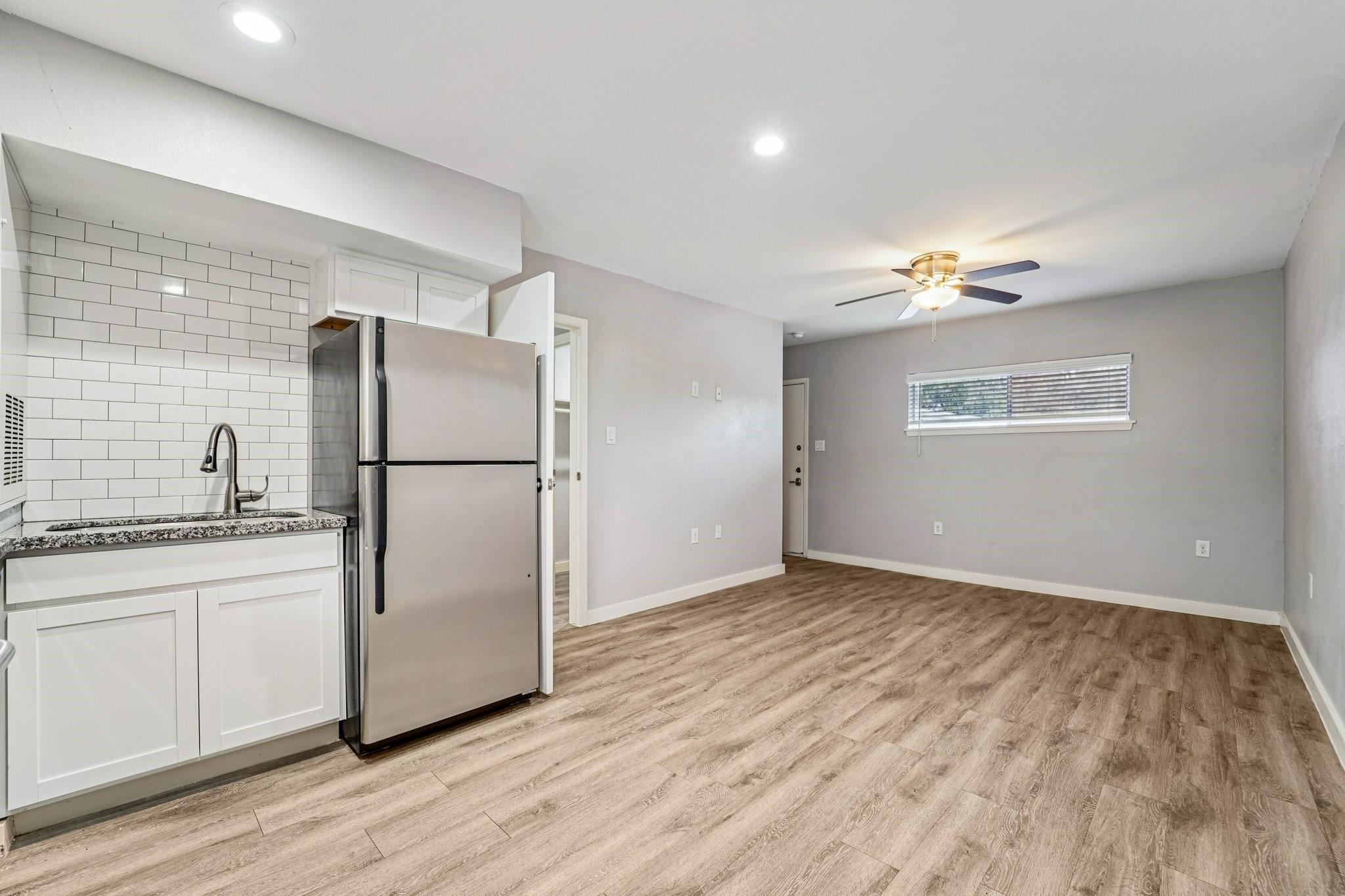 2807 Beauchamp Street 16