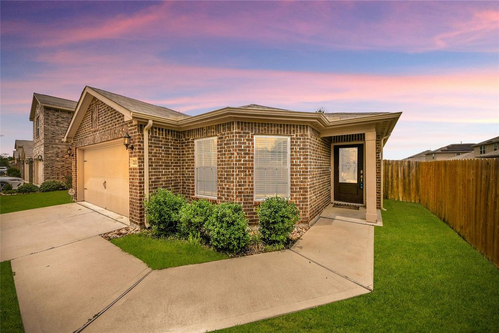 Photo of 22026 Rocky Reserve Drive, Hockley, TX 77447 (MLS # 22652371)