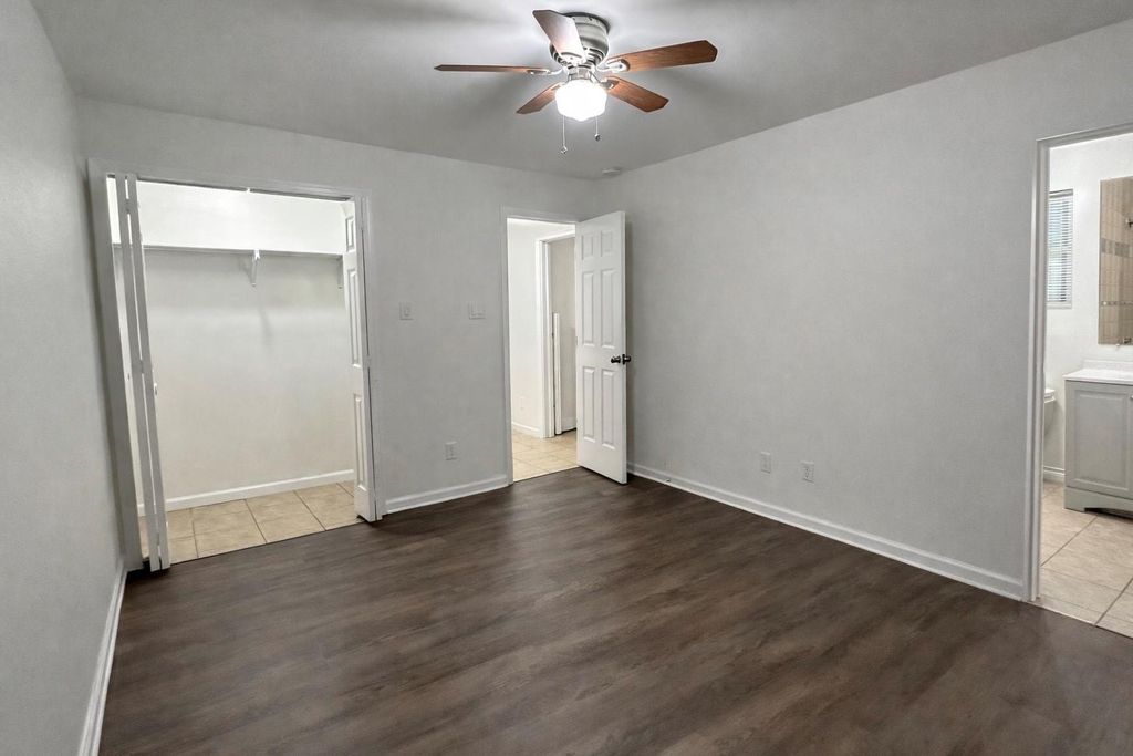 Photo of 6619 Carver Road #B, Houston, TX 77091 (MLS # 37938283)