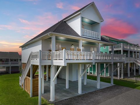 Photo of 2301 Trinidad Drive, Crystal Beach, TX 77650 (MLS # 59265676)