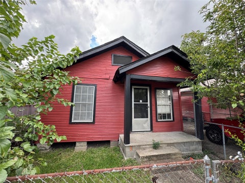 Multifamily For Sale - 1504 Luzon Street<br/> Houston, TX 77009