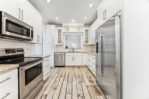 Photo of 854 Augusta Drive #854, Houston, TX 77057 (MLS # 34758160)