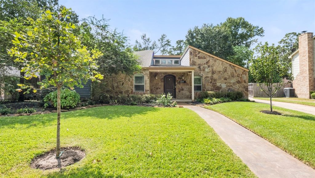 Photo of 2214 Lakeville Drive, Kingwood, TX 77339 (MLS # 45356526)