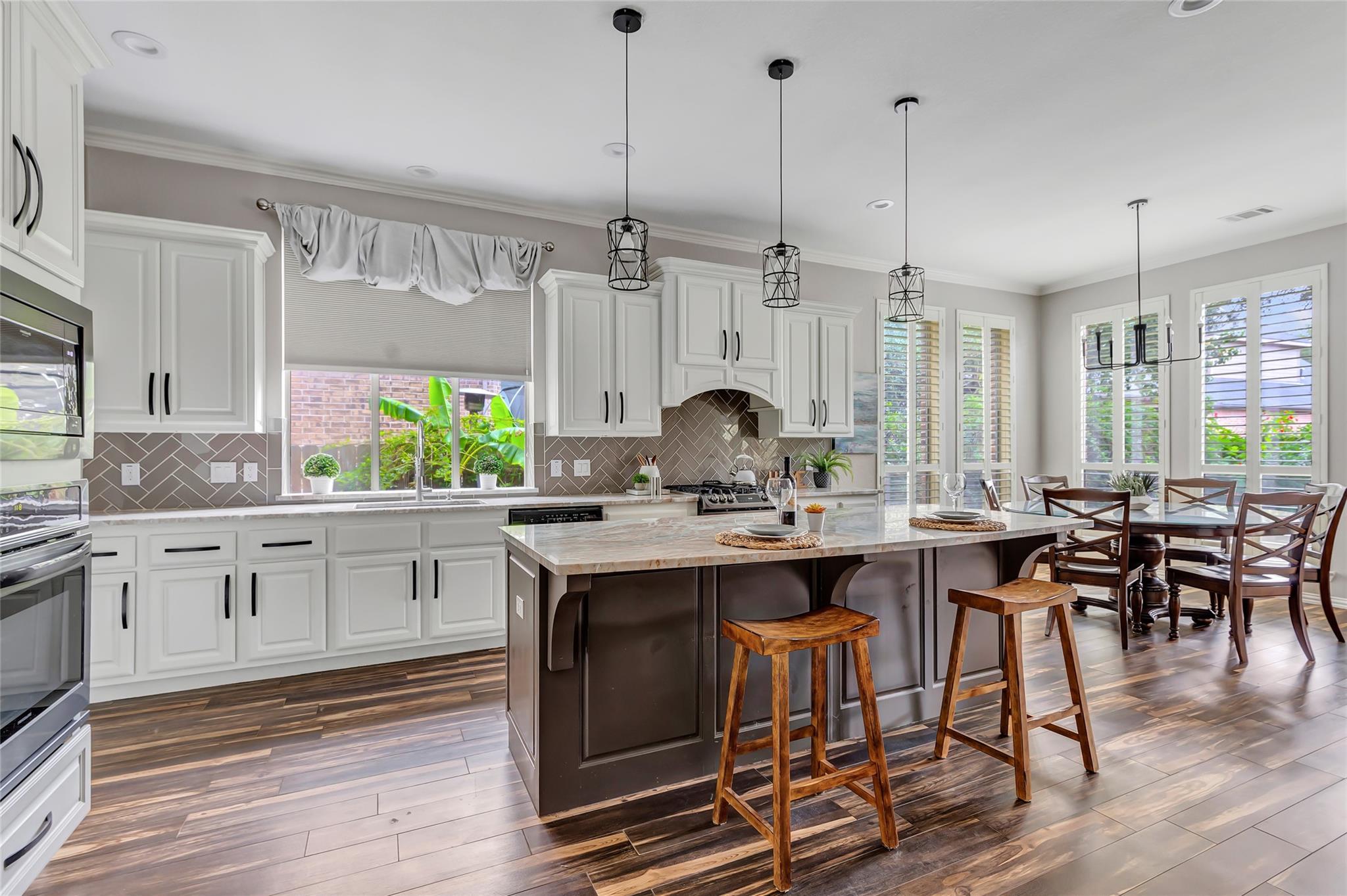 11914 Lake Mead Lane