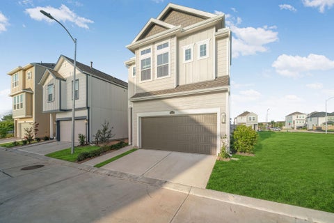 Photo of 11407 W Blossom Square Street, Houston, TX 77047 (MLS # 94552556)