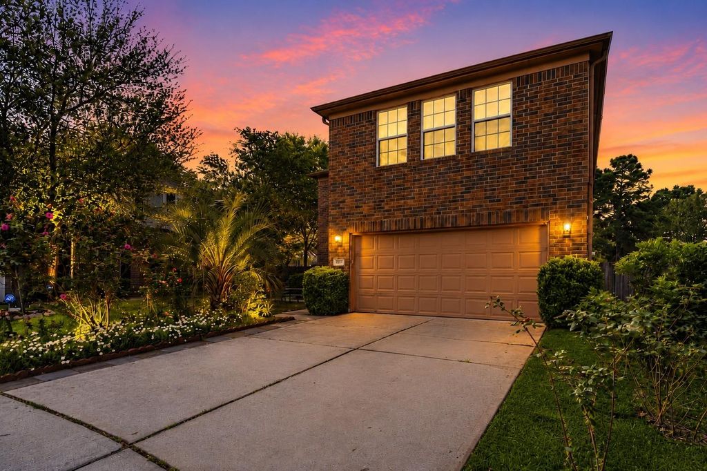 Photo of 903 Northgate Springs Drive, Spring, TX 77373 (MLS # 27745698)