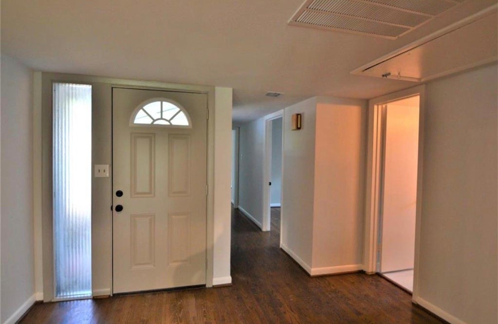 Photo of 4829 Waycross Drive, Houston, TX 77035 (MLS # 27853251)