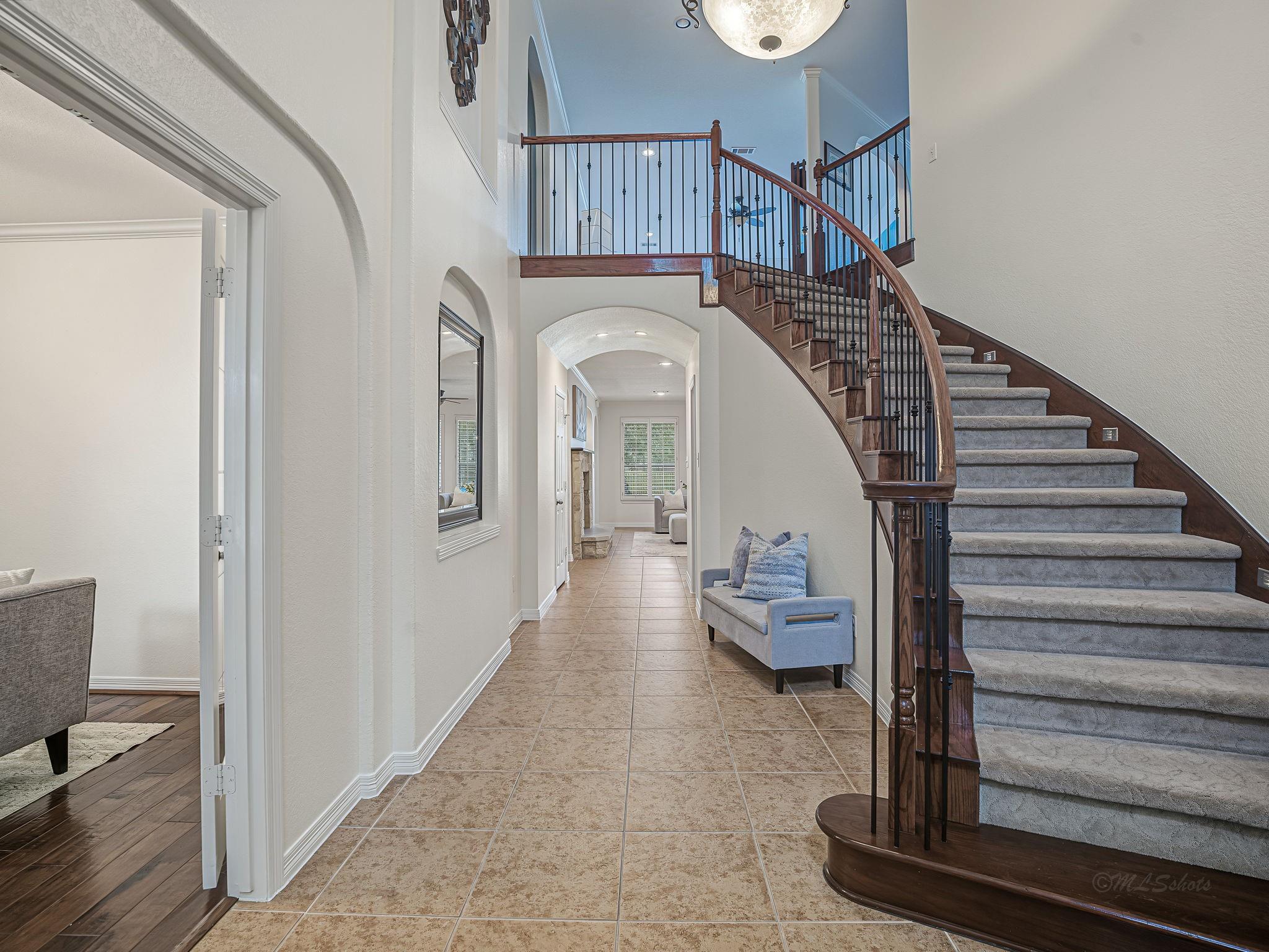 8310 Crescent Knolls Drive