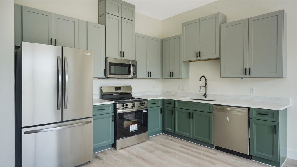 Photo of 1315 Knight Street #2, Houston, TX 77022 (MLS # 31377250)