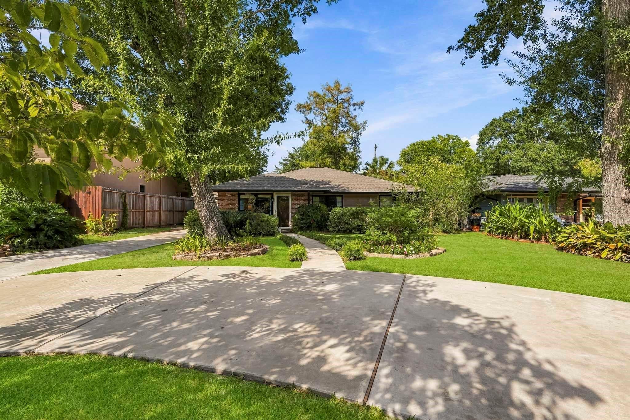 4612 Evergreen Street