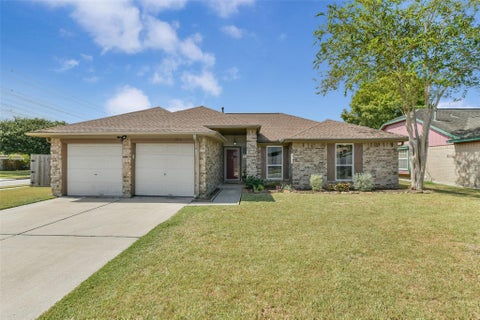 Photo of 2014 Westwind Drive, Deer Park, TX 77536 (MLS # 32033552)