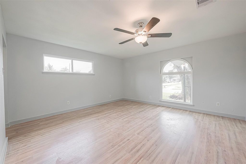 Photo of 2304 Russell St, Houston, TX 77026 (MLS # 3219462)
