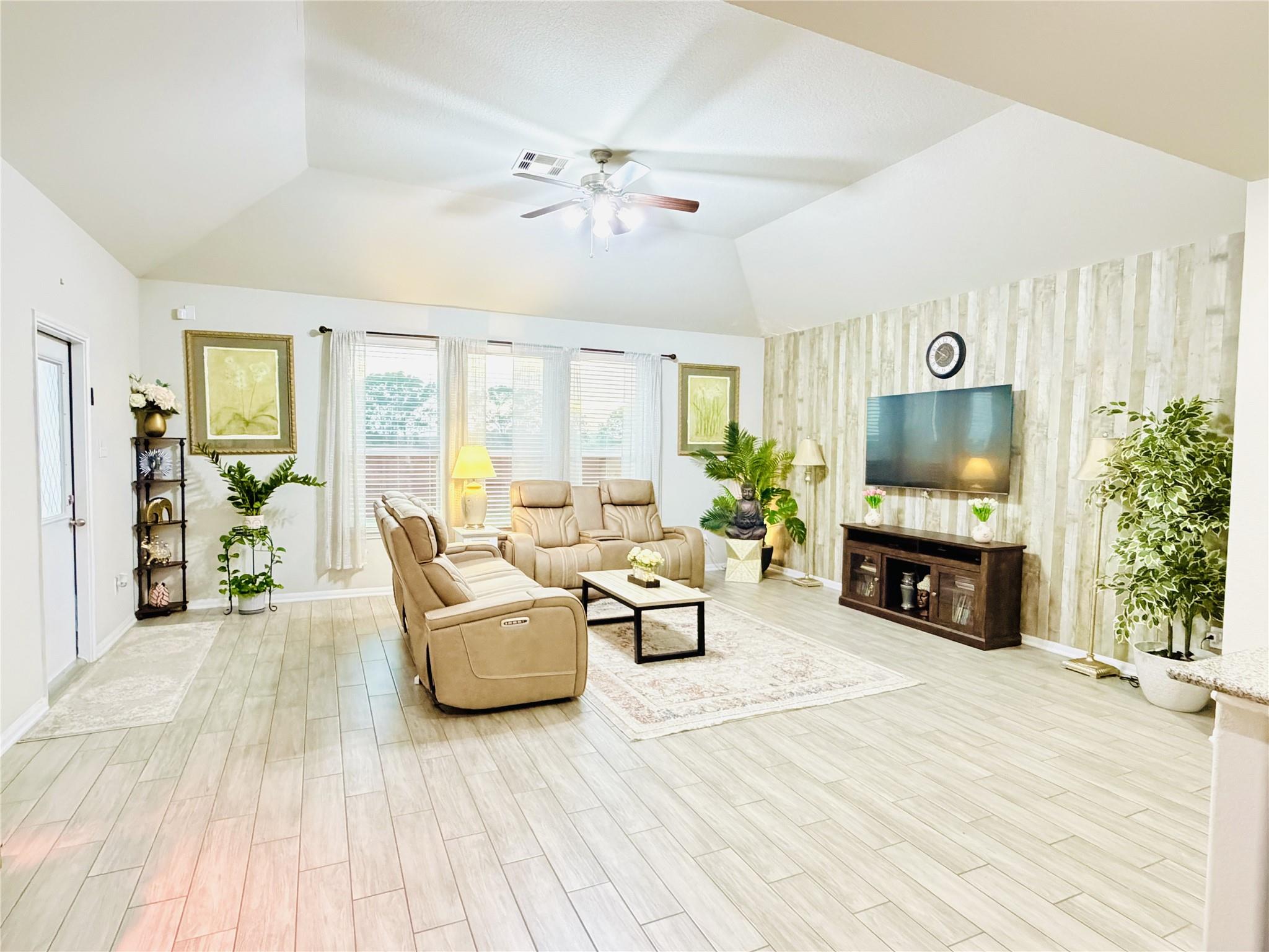 5206 Wyatt James Lane