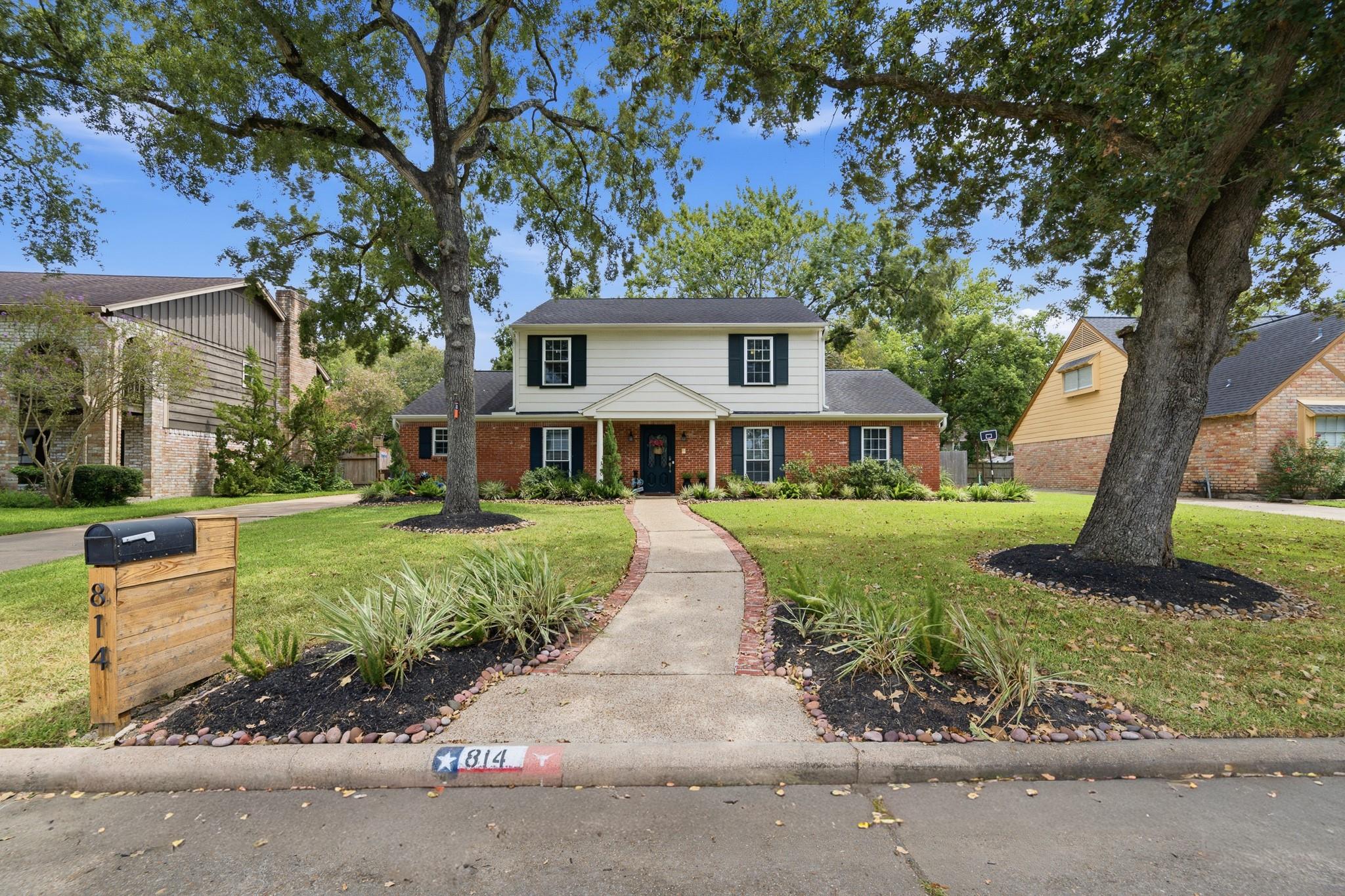 814 Forest Lake Drive