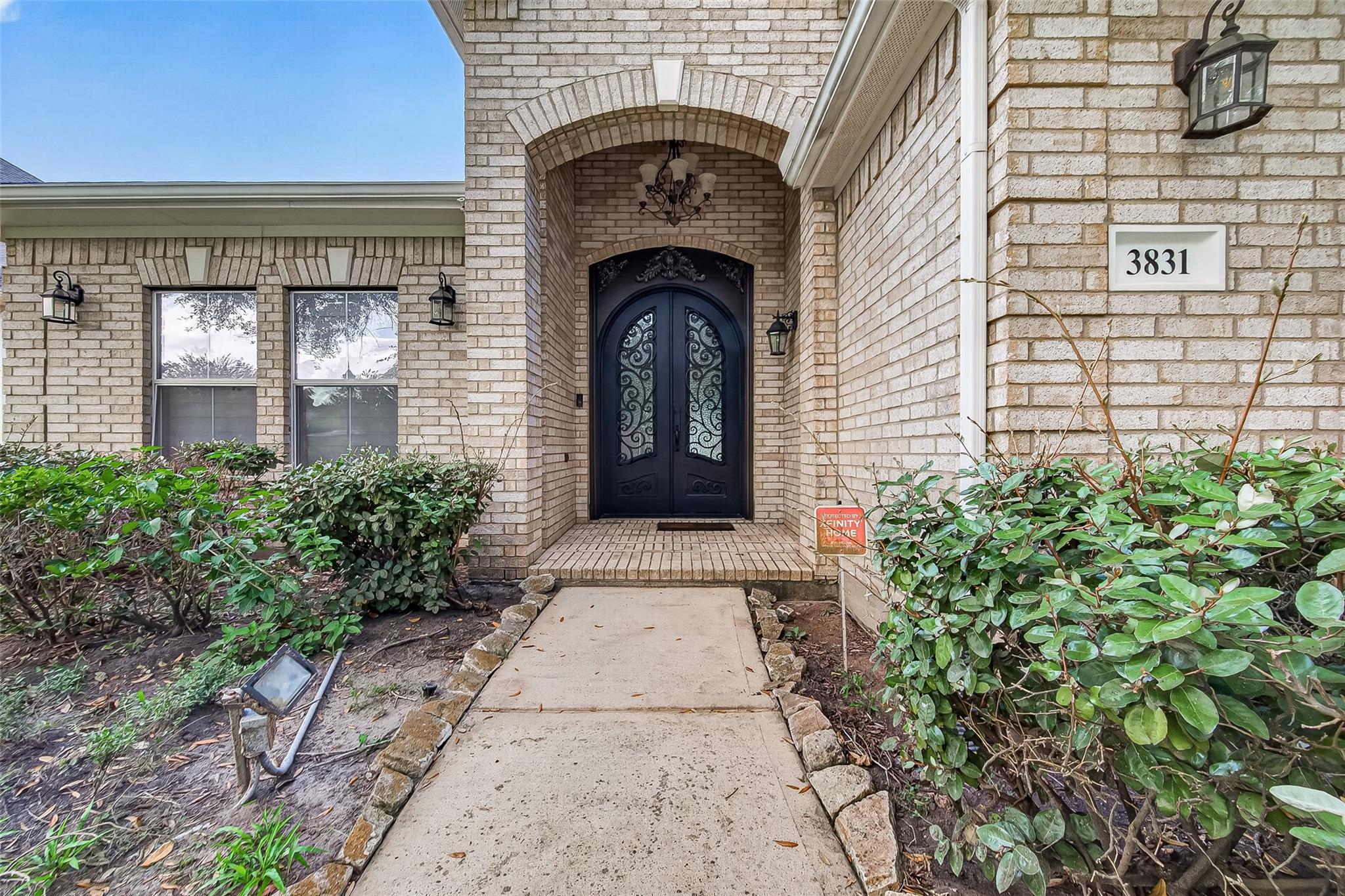 3831 Lakeridge Canyon Drive