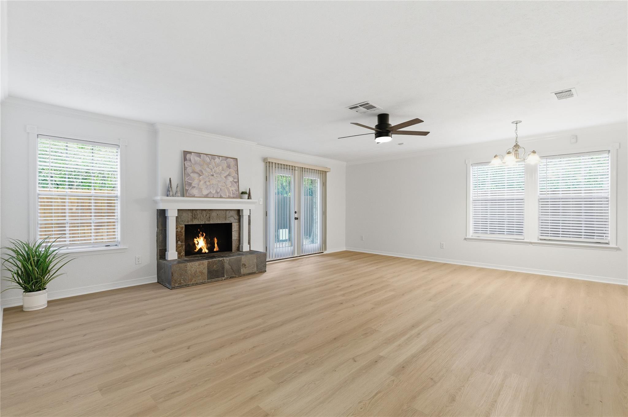 11 Hasting Oak Court