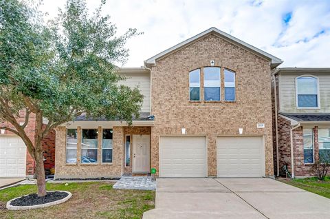 Photo of 13119 S Bellaire Estates Drive, Houston, TX 77072 (MLS # 41821863)