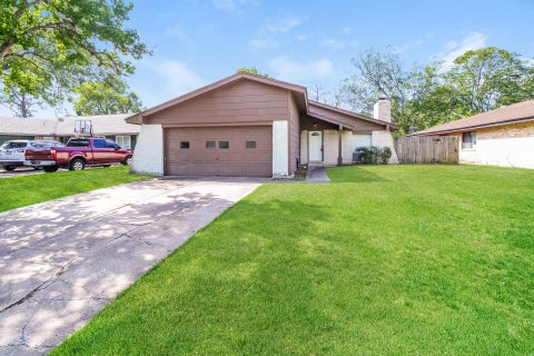 Photo of 4427 Ravine Drive, Friendswood, TX 77546 (MLS # 4533113)