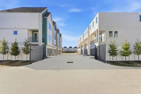 Photo of 7702 Earl Rudder Way, Houston, TX 77055 (MLS # 74790038)