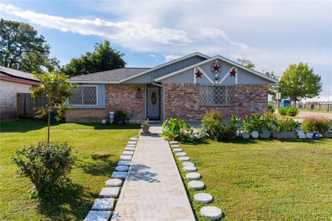 Homes For Sale - 14902 Woodford Street<br/> Channelview, TX 77530