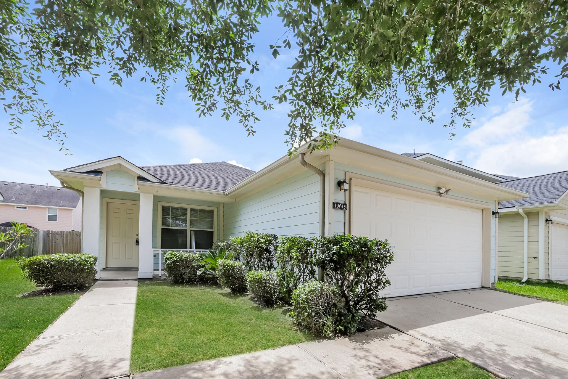 19615 Plantation Tree Court