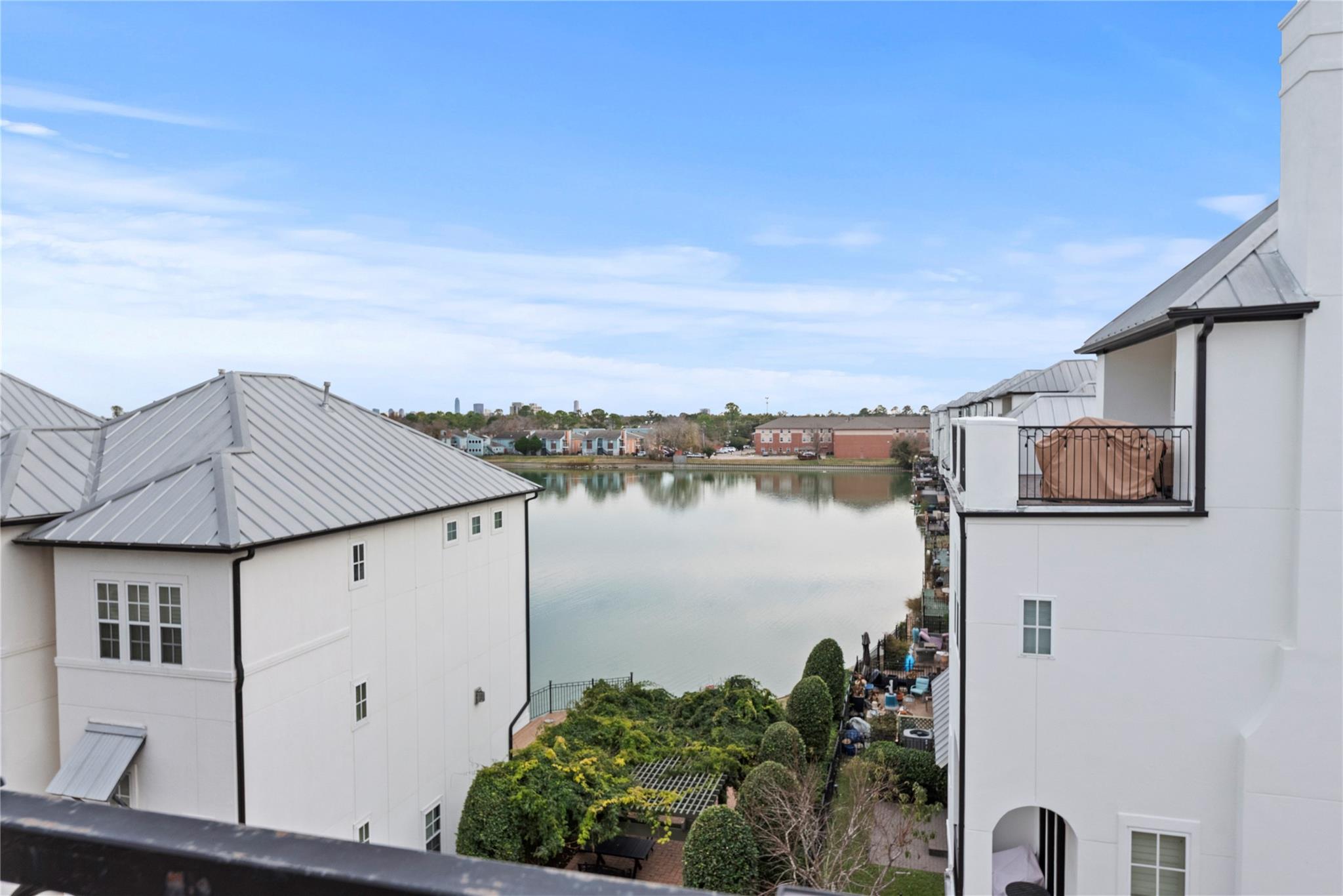 8928 Lakeshore Bend Drive