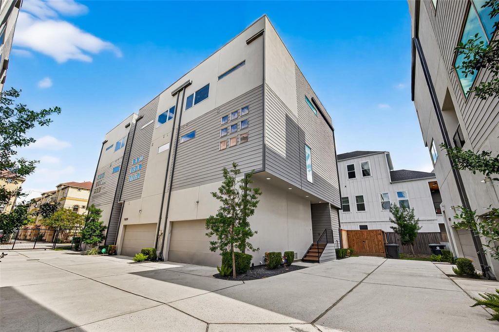 Photo of 1232 W 24th Street #C, Houston, TX 77008 (MLS # 1023722)