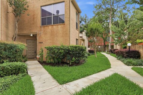 Photo of 1998 Augusta Drive, Houston, TX 77057 (MLS # 4023411)