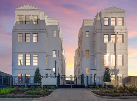 Photo of 4515 Graustark Street, Houston, TX 77006 (MLS # 70592889)