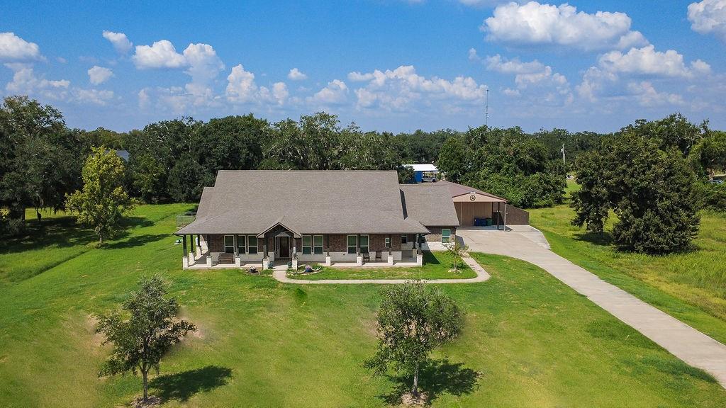 155 Horse Shoe Trail