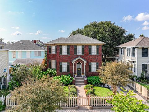 Photo of 1111 Sealy Street, Galveston, TX 77550 (MLS # 45548994)
