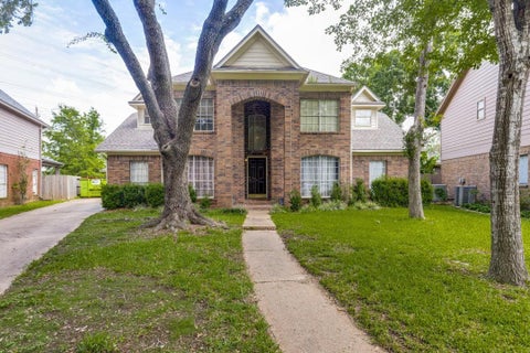 Photo of 4303 Canadian River Drive, Sugar Land, TX 77478 (MLS # 13015503)