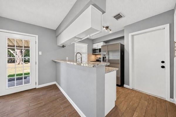 201 Inwood Ln