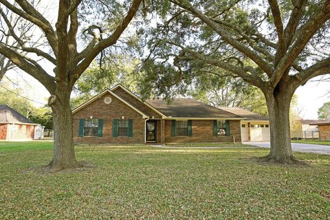 Photo of 12002 10th Street, Santa Fe, TX 77510 (MLS # 36385714)