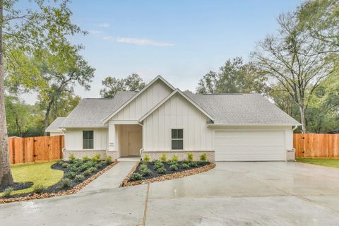 Photo of 133 S Timber Top Drive, Spring, TX 77380 (MLS # 37114789)