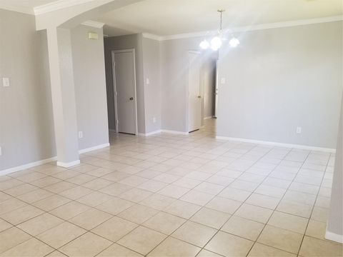 Photo of 8331 Swiftwater Lane, Houston, TX 77075 (MLS # 80513331)