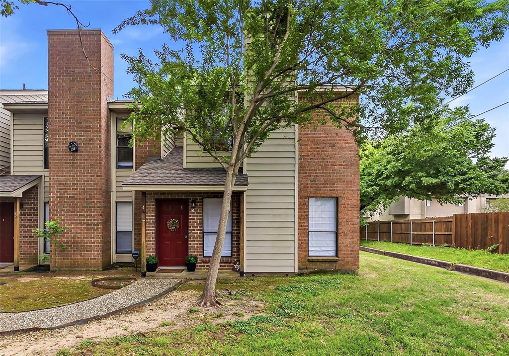 Photo of 1904 Dartmouth Street #Q4, College Station, TX 77840 (MLS # 12211709)