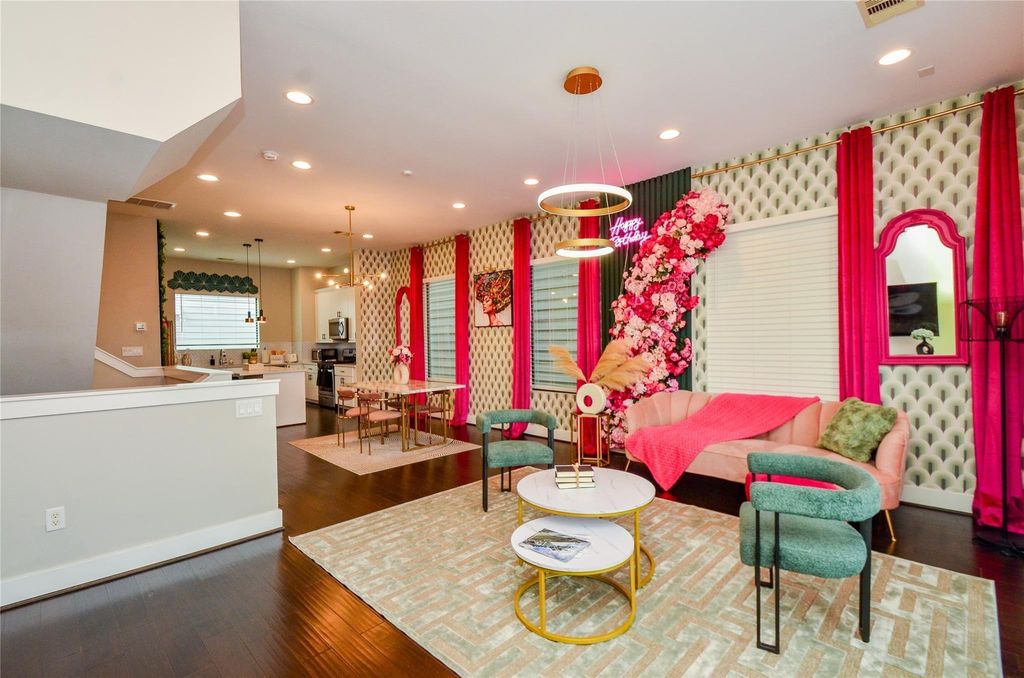 Photo of 3804 Leeland Street, Houston, TX 77003 (MLS # 37393778)